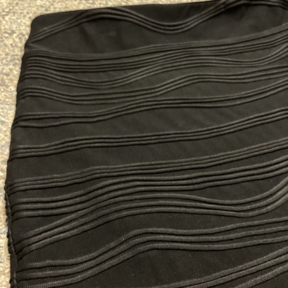 Heart Soul Black Stretch Ribbed Wavy Designed Skirt * Small - Picture 6 of 8